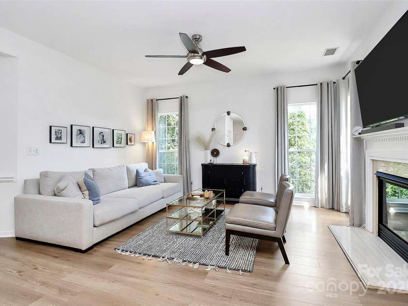 9157 Snow Hill Court, Charlotte, NC 28269.  MLS# CAR4256866, YatesRealty ID 12163. 