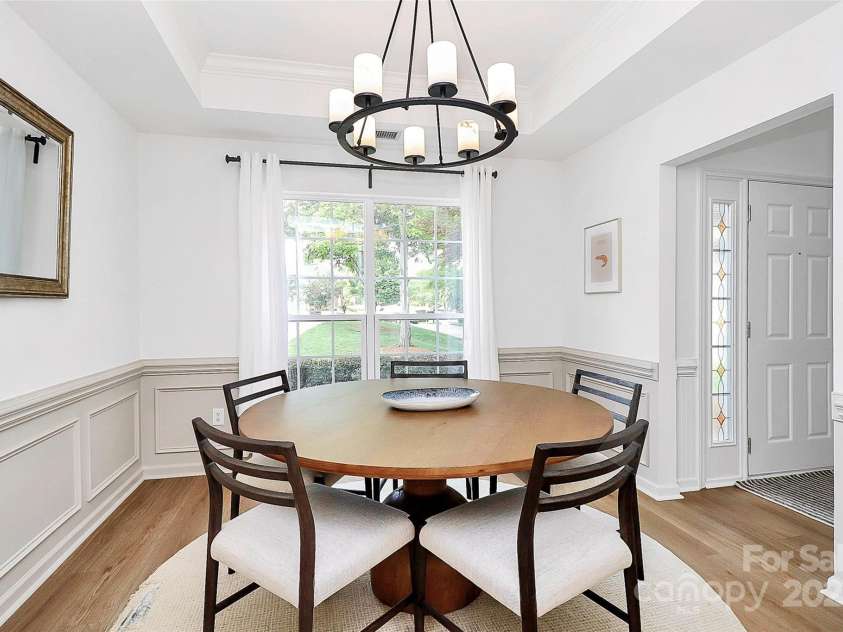 9157 Snow Hill Court, Charlotte, NC 28269.  MLS# CAR4256866, YatesRealty ID 12163. 