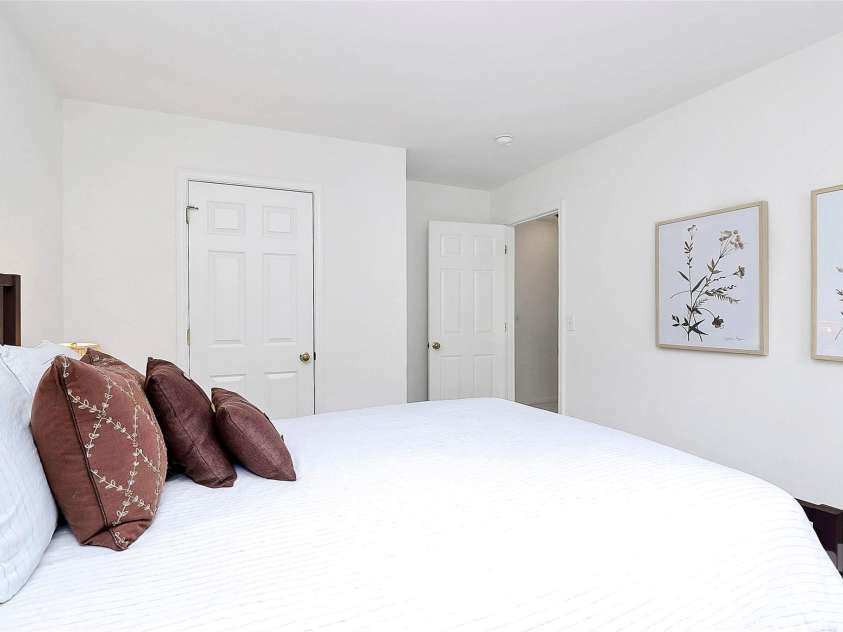 9157 Snow Hill Court, Charlotte, NC 28269.  MLS# CAR4256866, YatesRealty ID 12163. 