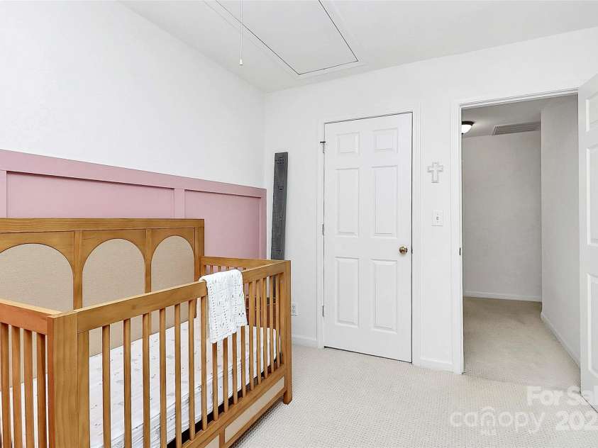 9157 Snow Hill Court, Charlotte, NC 28269.  MLS# CAR4256866, YatesRealty ID 12163. 