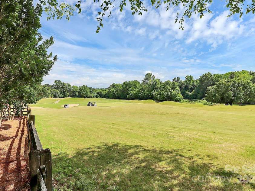 9157 Snow Hill Court, Charlotte, NC 28269.  MLS# CAR4256866, YatesRealty ID 12163. 