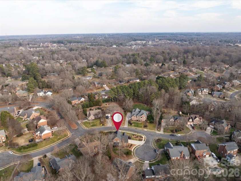 425 Clairview Lane, Matthews, NC 28105.  MLS# CAR4344830, YatesRealty ID 12164. 
