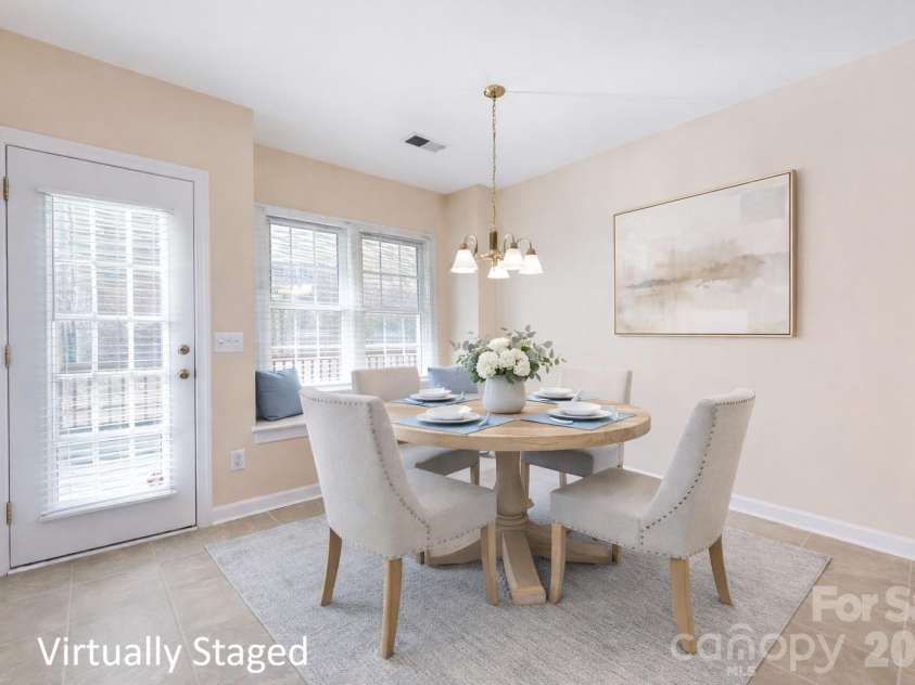 425 Clairview Lane, Matthews, NC 28105.  MLS# CAR4344830, YatesRealty ID 12164. 