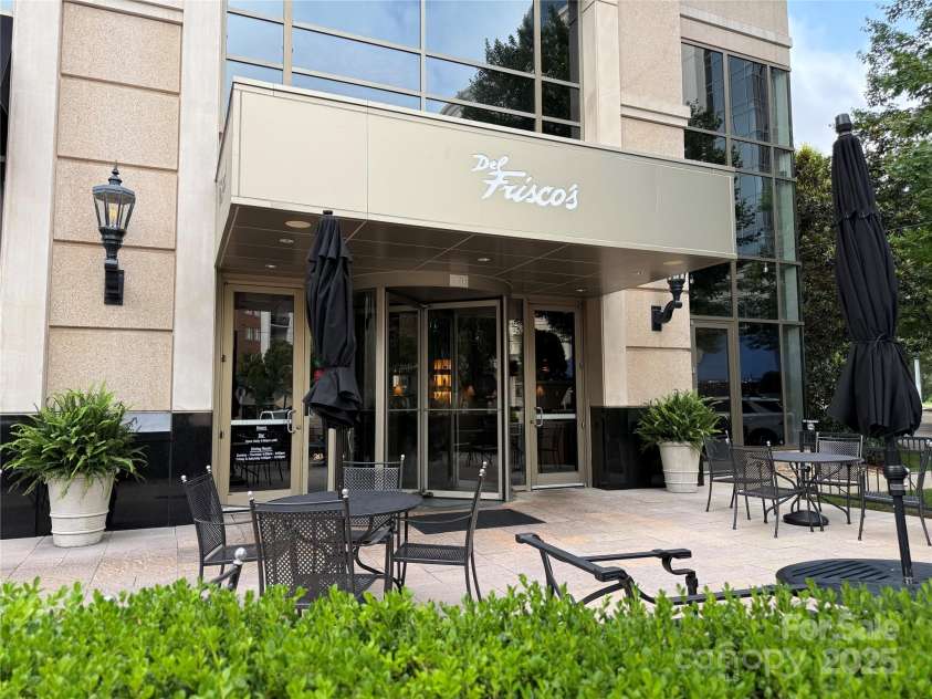 5730 Closeburn Road, Charlotte, NC 28210.  MLS# CAR4271310, YatesRealty ID 12165. Nearby Del Frisco's