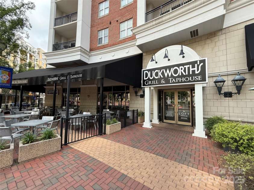 5730 Closeburn Road, Charlotte, NC 28210.  MLS# CAR4271310, YatesRealty ID 12165. Nearby Duckworths