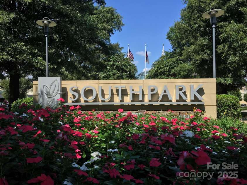 5730 Closeburn Road, Charlotte, NC 28210.  MLS# CAR4271310, YatesRealty ID 12165. Nearby SouthPark Mall