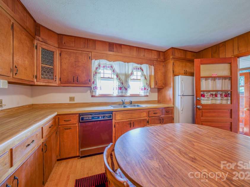 502 and  504 Old US 19 23 Highway, Candler, NC 28715.  MLS# CAR4164132, YatesRealty ID 12166. Kitchen