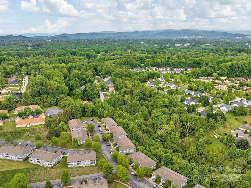 4002 Marble Way, Asheville, NC 28806.  MLS# CAR4256908, YatesRealty ID 12167. 