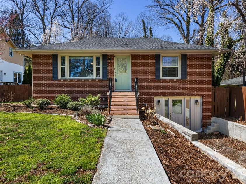 1733 Clairmont Drive, Hendersonville, NC 28791.  MLS# CAR4357860, YatesRealty ID 12169. 