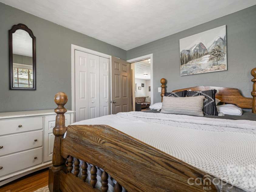 1733 Clairmont Drive, Hendersonville, NC 28791.  MLS# CAR4357860, YatesRealty ID 12169. 