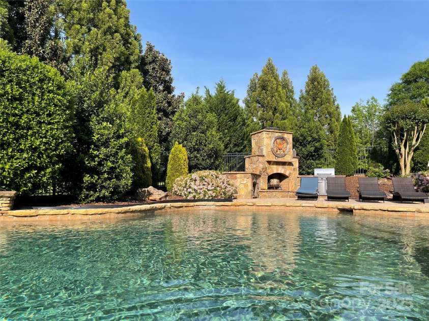 8904 Woodhall Lake Drive, Waxhaw, NC 28173.  MLS# CAR4253927, YatesRealty ID 12169. 