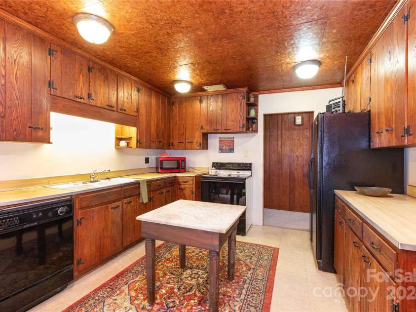 57 Dix Gap Circle, Cullowhee, NC 28723.  MLS# CAR4208371, YatesRealty ID 1217. 