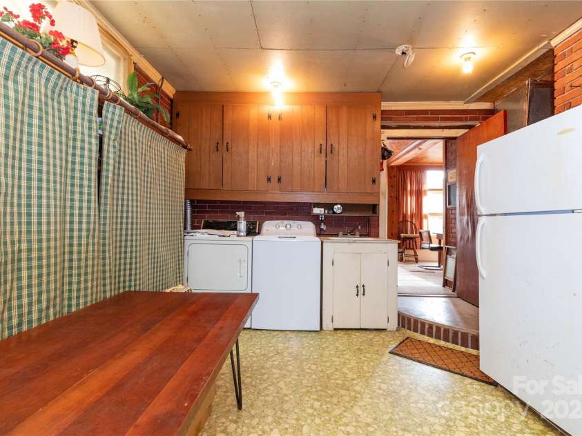 57 Dix Gap Circle, Cullowhee, NC 28723.  MLS# CAR4208371, YatesRealty ID 1217. 