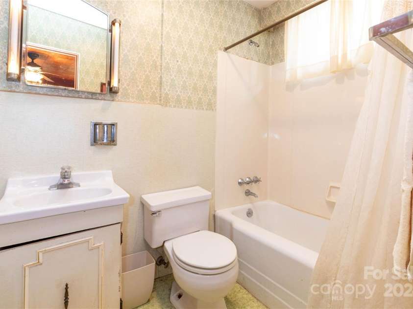 57 Dix Gap Circle, Cullowhee, NC 28723.  MLS# CAR4208371, YatesRealty ID 1217. 