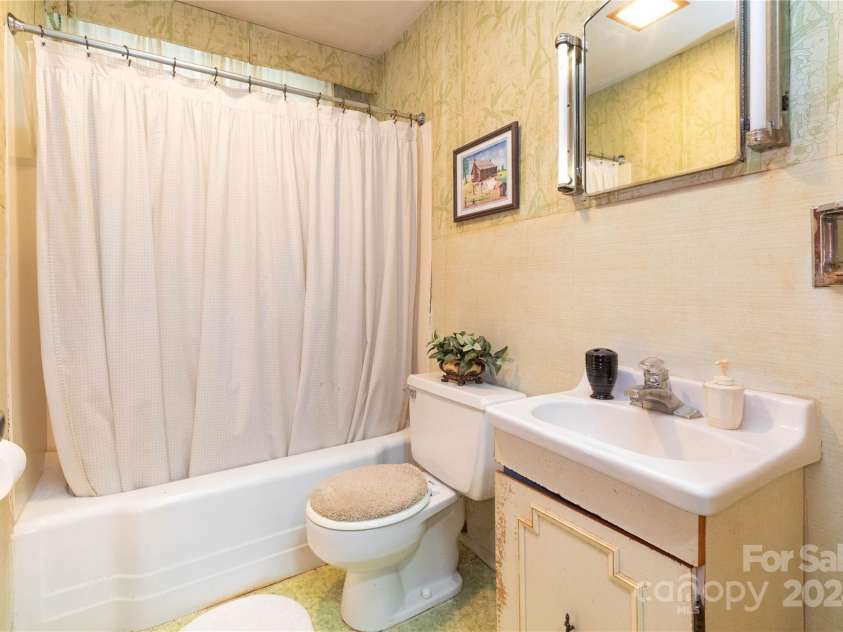 57 Dix Gap Circle, Cullowhee, NC 28723.  MLS# CAR4208371, YatesRealty ID 1217. 