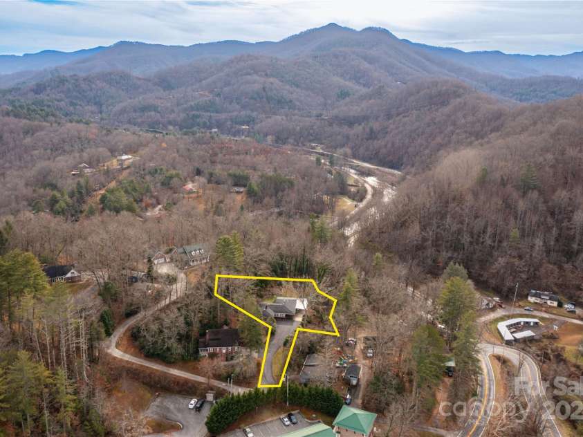 57 Dix Gap Circle, Cullowhee, NC 28723.  MLS# CAR4208371, YatesRealty ID 1217. 