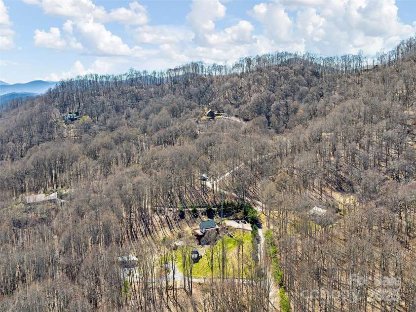 575 Twin Brook Drive, Waynesville, NC 28785.  MLS# CAR4239515, YatesRealty ID 12170. 