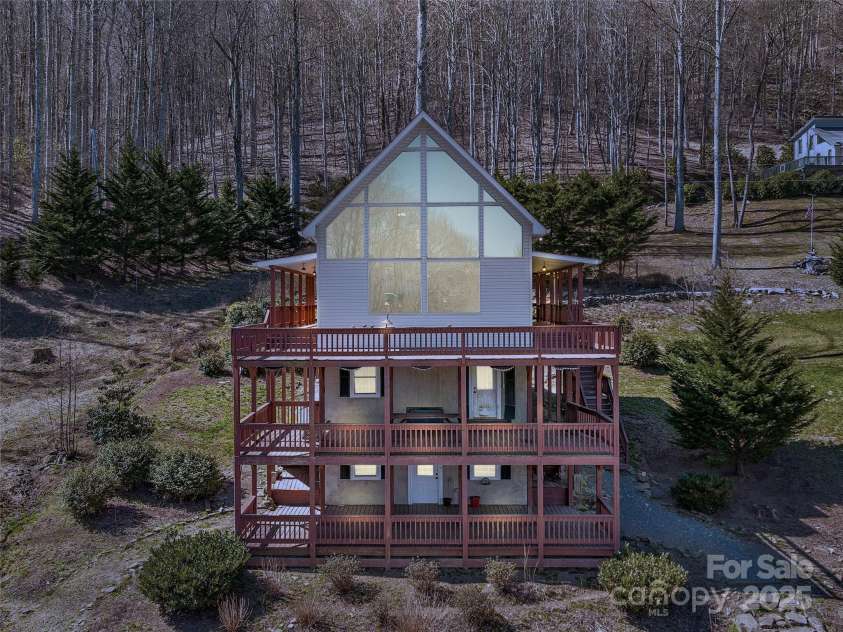 575 Twin Brook Drive, Waynesville, NC 28785.  MLS# CAR4239515, YatesRealty ID 12170. 
