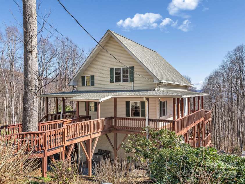 575 Twin Brook Drive, Waynesville, NC 28785.  MLS# CAR4239515, YatesRealty ID 12170. 