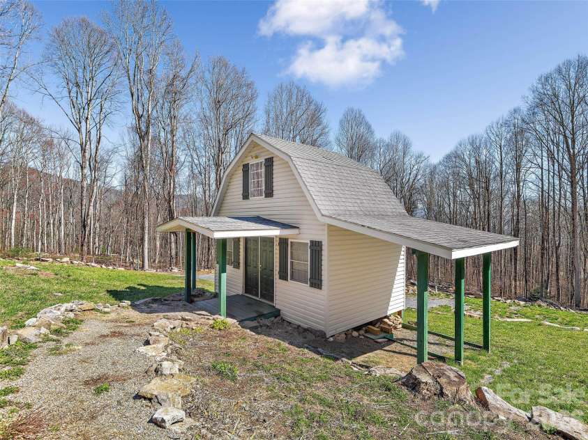 575 Twin Brook Drive, Waynesville, NC 28785.  MLS# CAR4326846, YatesRealty ID 12170. 