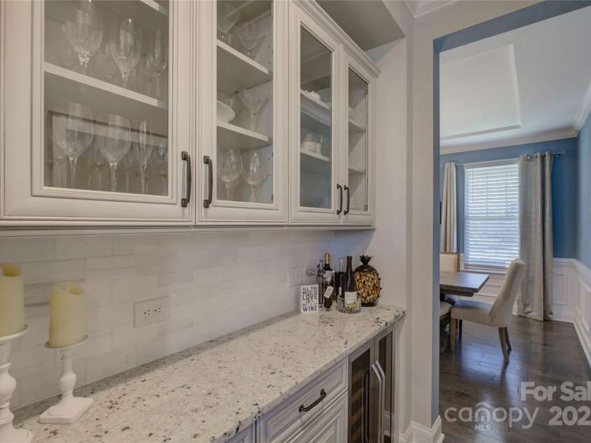 14229 Twin Eagles Lane, Charlotte, NC 28278.  MLS# CAR4235190, YatesRealty ID 12172. 