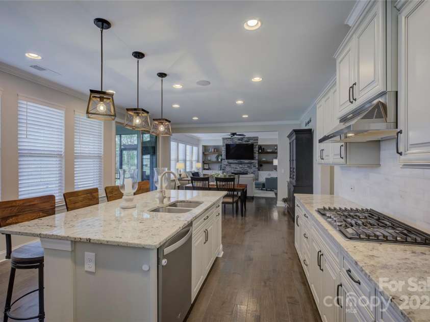 14229 Twin Eagles Lane, Charlotte, NC 28278.  MLS# CAR4235190, YatesRealty ID 12172. 