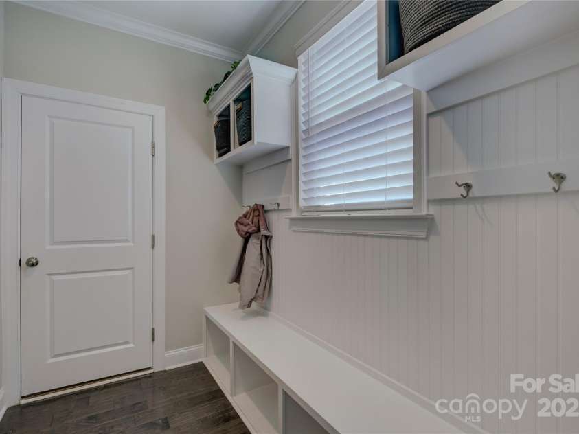 14229 Twin Eagles Lane, Charlotte, NC 28278.  MLS# CAR4235190, YatesRealty ID 12172. 