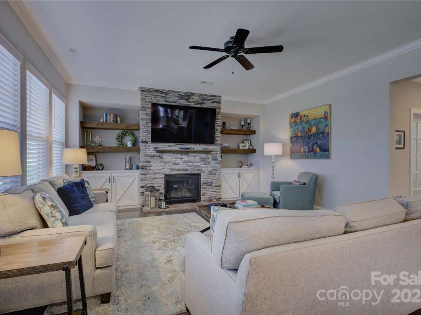 14229 Twin Eagles Lane, Charlotte, NC 28278.  MLS# CAR4235190, YatesRealty ID 12172. 