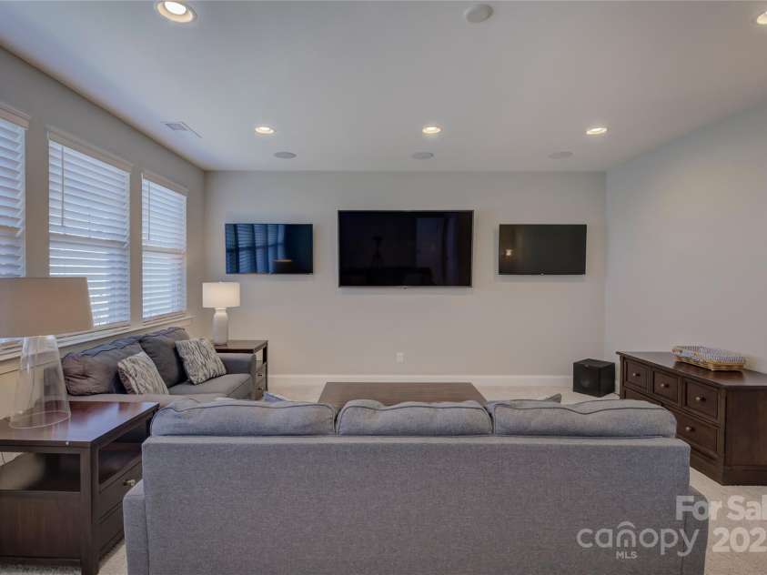 14229 Twin Eagles Lane, Charlotte, NC 28278.  MLS# CAR4235190, YatesRealty ID 12172. 