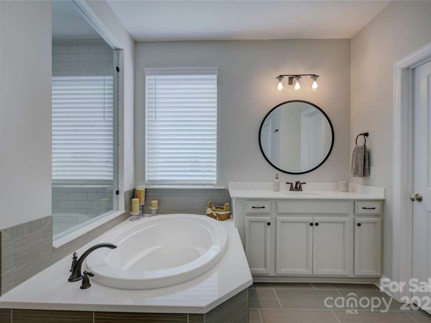 14229 Twin Eagles Lane, Charlotte, NC 28278.  MLS# CAR4235190, YatesRealty ID 12172. 