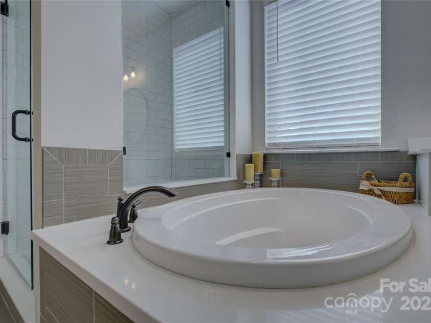 14229 Twin Eagles Lane, Charlotte, NC 28278.  MLS# CAR4235190, YatesRealty ID 12172. 