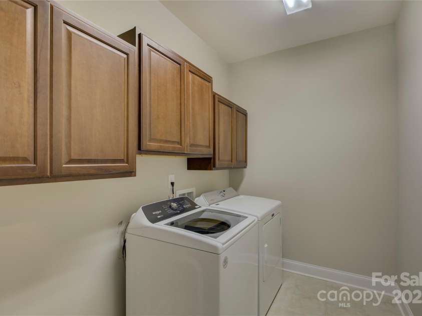 14229 Twin Eagles Lane, Charlotte, NC 28278.  MLS# CAR4235190, YatesRealty ID 12172. 