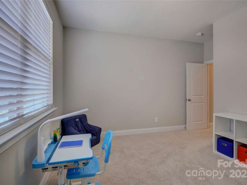 14229 Twin Eagles Lane, Charlotte, NC 28278.  MLS# CAR4235190, YatesRealty ID 12172. 