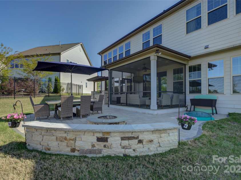 14229 Twin Eagles Lane, Charlotte, NC 28278.  MLS# CAR4235190, YatesRealty ID 12172. 