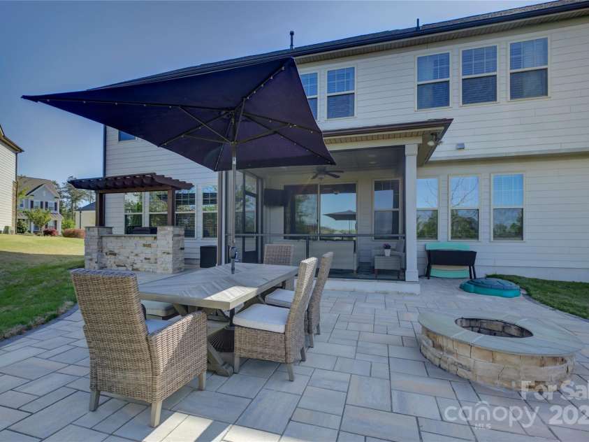 14229 Twin Eagles Lane, Charlotte, NC 28278.  MLS# CAR4235190, YatesRealty ID 12172. 