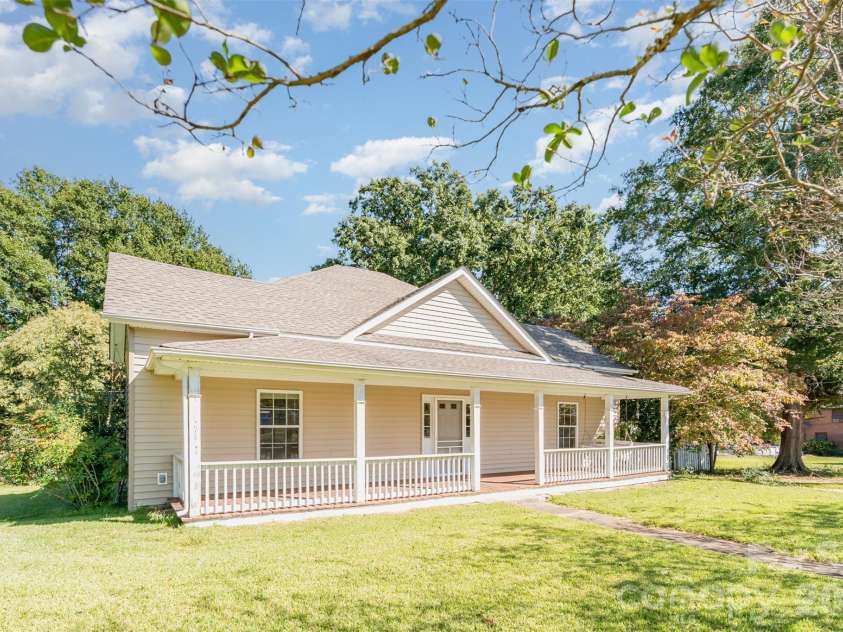 4030 Peachtree Street, Hickory Grove, SC 29717.  MLS# CAR4370278, YatesRealty ID 12172. 