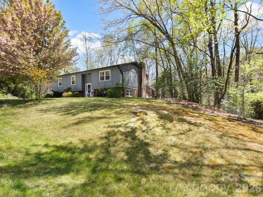 1 Laurel Forest Drive, Horse Shoe, NC 28742.  MLS# CAR4354873, YatesRealty ID 12174. 