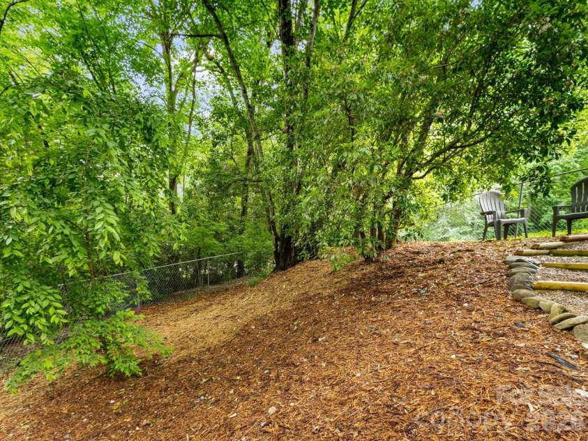 1 Laurel Forest Drive, Horse Shoe, NC 28742.  MLS# CAR4354873, YatesRealty ID 12174. 