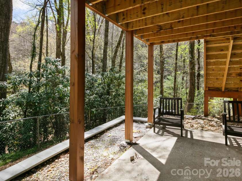 1 Laurel Forest Drive, Horse Shoe, NC 28742.  MLS# CAR4354873, YatesRealty ID 12174. 
