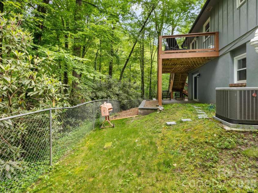 1 Laurel Forest Drive, Horse Shoe, NC 28742.  MLS# CAR4354873, YatesRealty ID 12174. 