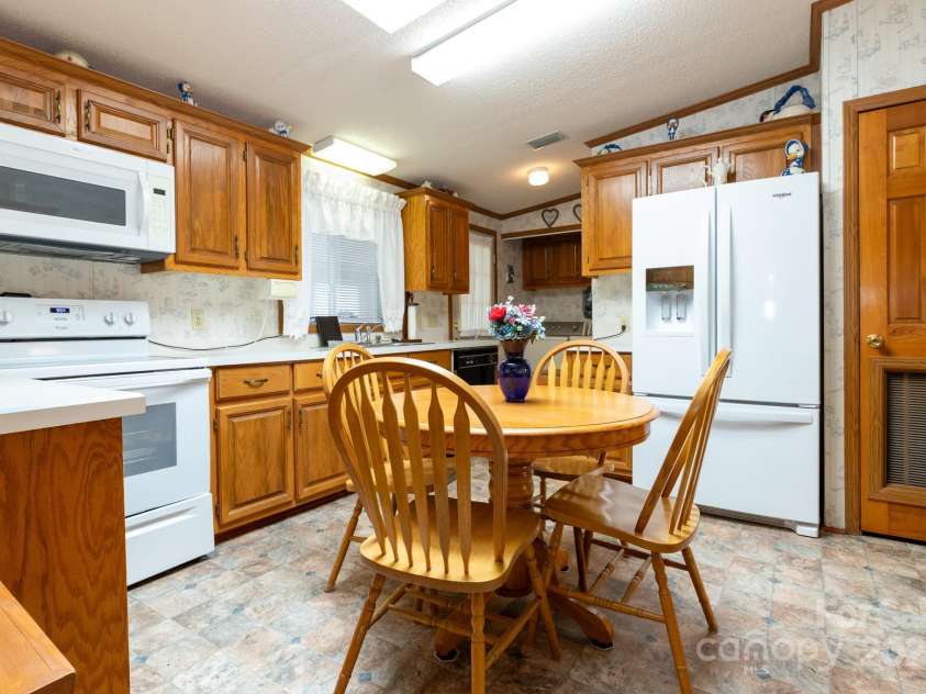 404 St Lukes Church Road, Kings Mountain, NC 28086.  MLS# CAR4255910, YatesRealty ID 12177. 