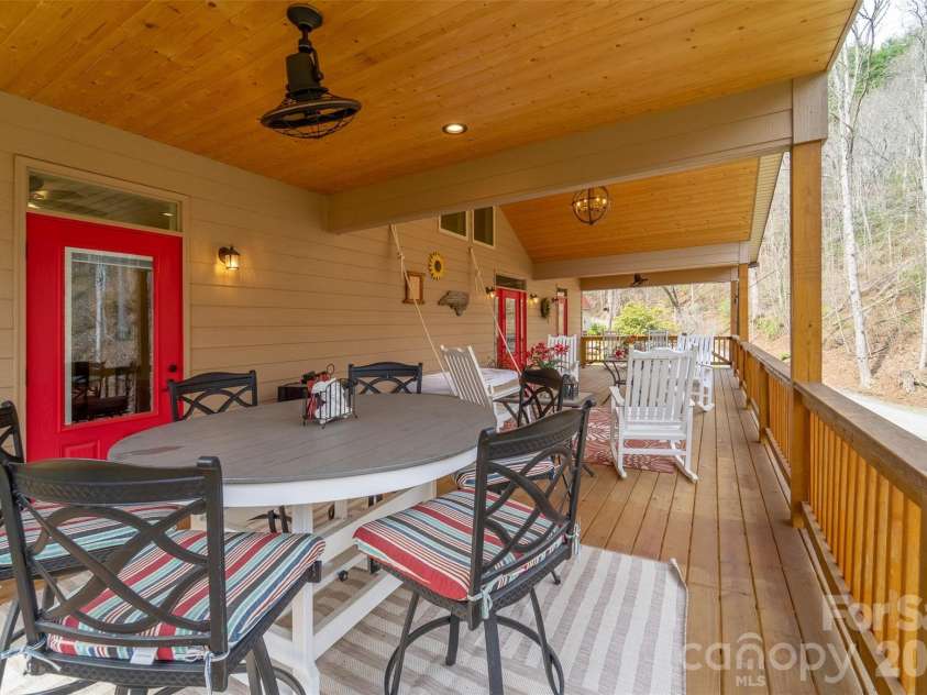 151 High Grove Parkway, Whittier, NC 28789.  MLS# CAR4360821, YatesRealty ID 12178. 