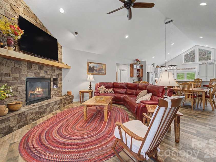 151 High Grove Parkway, Whittier, NC 28789.  MLS# CAR4360821, YatesRealty ID 12178. 