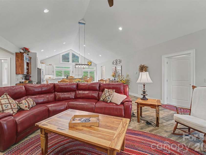 151 High Grove Parkway, Whittier, NC 28789.  MLS# CAR4360821, YatesRealty ID 12178. 