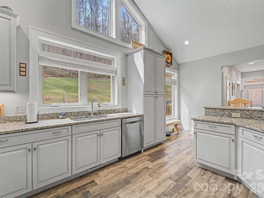 151 High Grove Parkway, Whittier, NC 28789.  MLS# CAR4360821, YatesRealty ID 12178. 