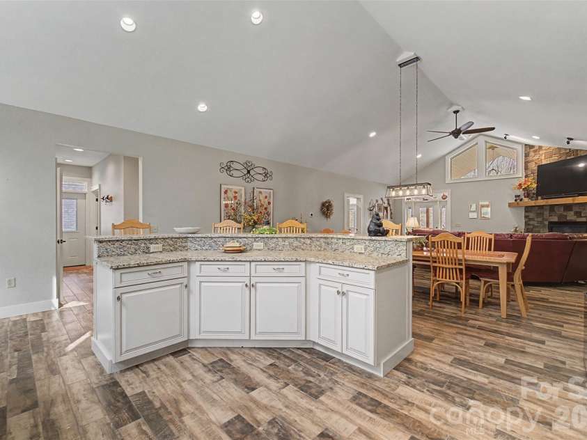 151 High Grove Parkway, Whittier, NC 28789.  MLS# CAR4360821, YatesRealty ID 12178. 