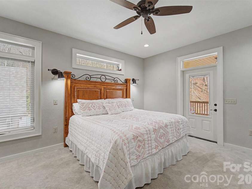 151 High Grove Parkway, Whittier, NC 28789.  MLS# CAR4360821, YatesRealty ID 12178. 