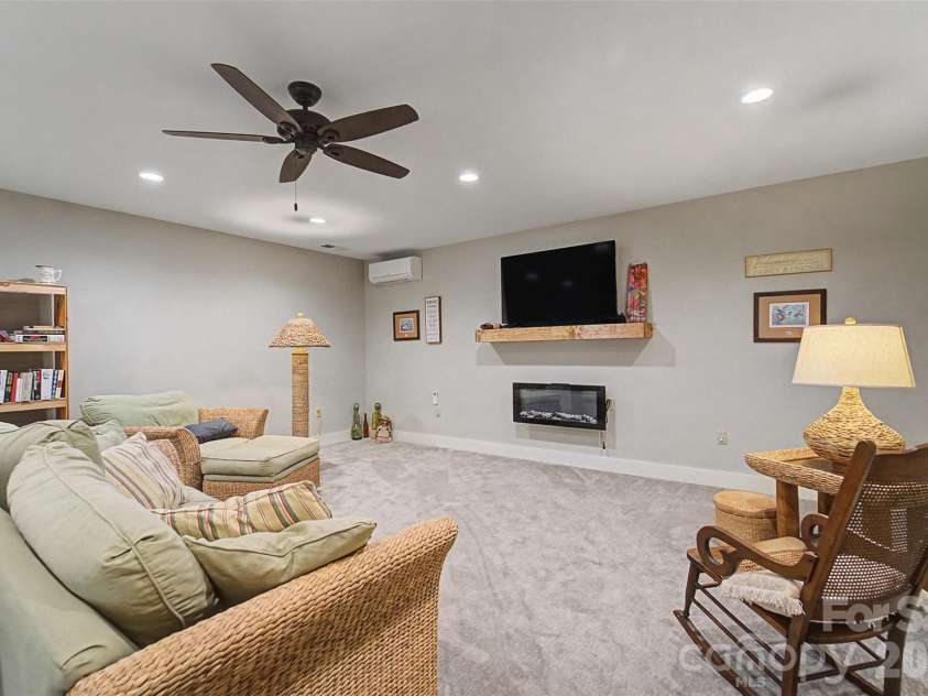 151 High Grove Parkway, Whittier, NC 28789.  MLS# CAR4360821, YatesRealty ID 12178. 