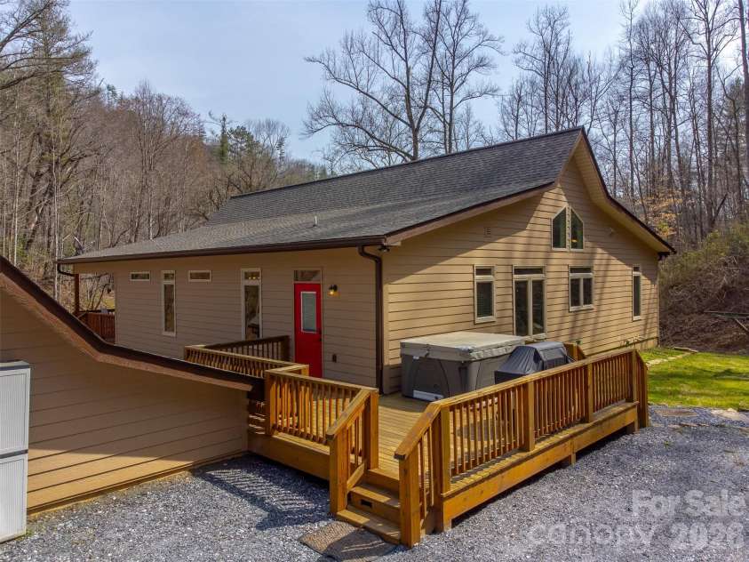 151 High Grove Parkway, Whittier, NC 28789.  MLS# CAR4360821, YatesRealty ID 12178. 