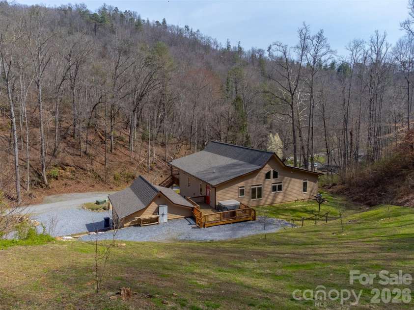 151 High Grove Parkway, Whittier, NC 28789.  MLS# CAR4360821, YatesRealty ID 12178. 